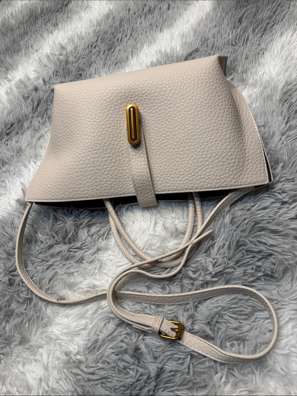Cream Crossbody Leather Shoulder Bag with Gold Accent